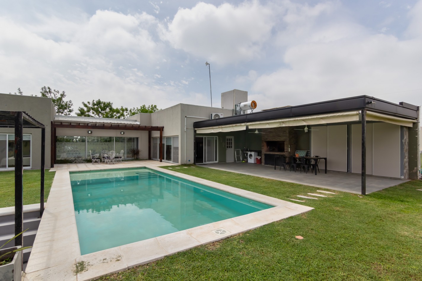 HARAS DE FUNES - CLUB DE CAMPO