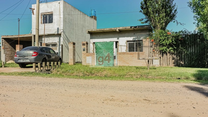 OPORTUNIDAD! RETASADO A 400 metros del cruce de la Ruta 9 y la A012 Lote con casa en construcción 