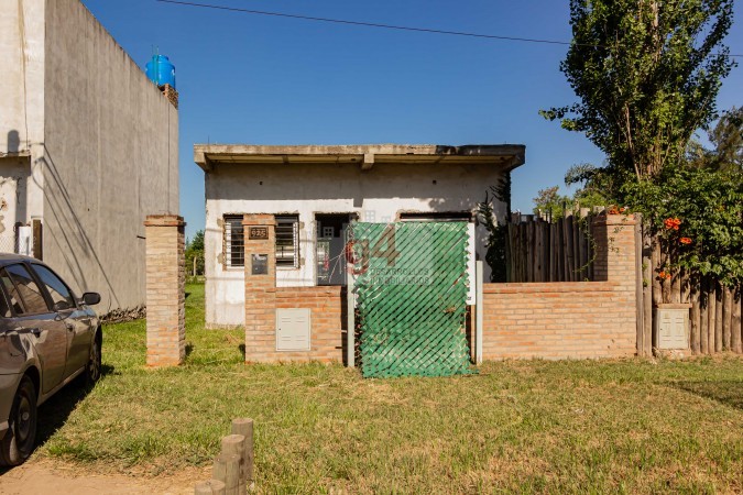 OPORTUNIDAD! RETASADO A 400 metros del cruce de la Ruta 9 y la A012 Lote con casa en construcción 